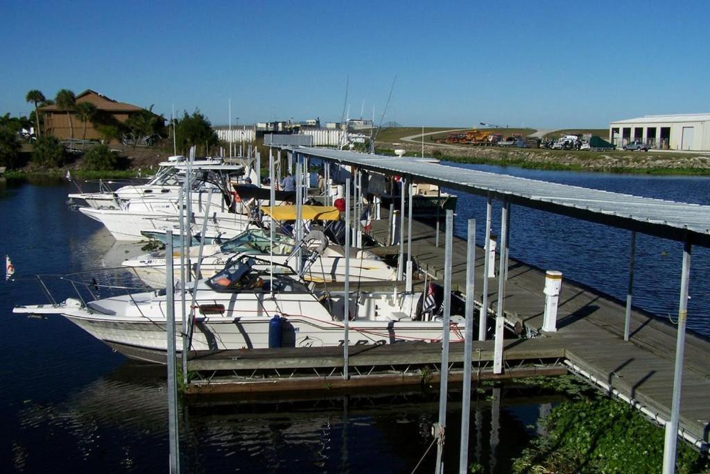קלוויסטון Roland Martin Marina/Resort מראה חיצוני תמונה